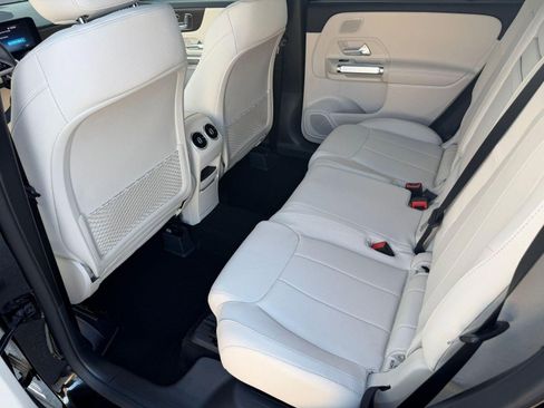 New 2026 Mercedes-Benz GLB 250 4MATIC image 15