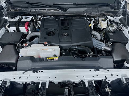 Used 2025 Toyota Tundra SR5 w/ SR5 Premium Package image 32