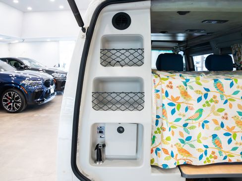 Used 2002 Volkswagen Eurovan GLS image 9