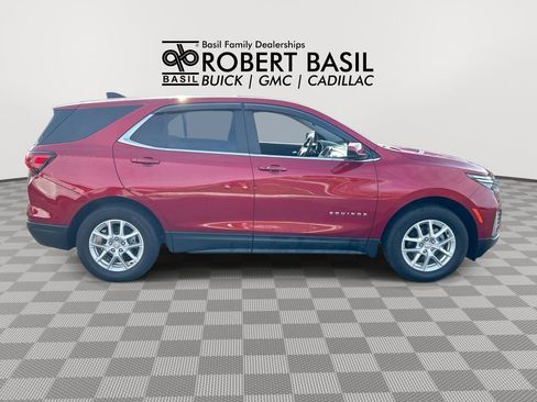 Used 2024 Chevrolet Equinox LT FWD image 9