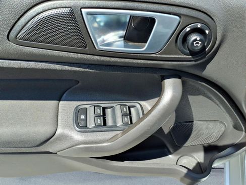 Used 2016 Ford Fiesta SE FWD image 15