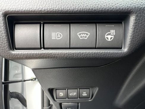New 2026 Toyota Prius Plug-In Hybrid FWD image 32