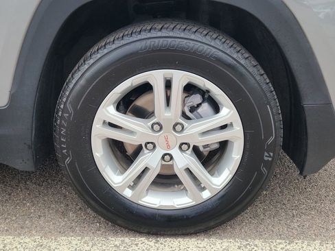 Used 2024 GMC Terrain SLE image 16