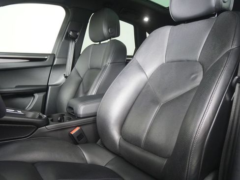 Used 2022 Porsche Macan AWD/4WD image 10