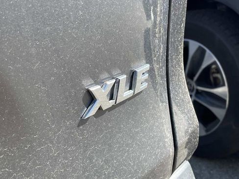 Used 2024 Toyota RAV4 XLE FWD image 9