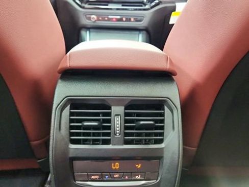 Used 2025 BMW 330i Sedan RWD image 52