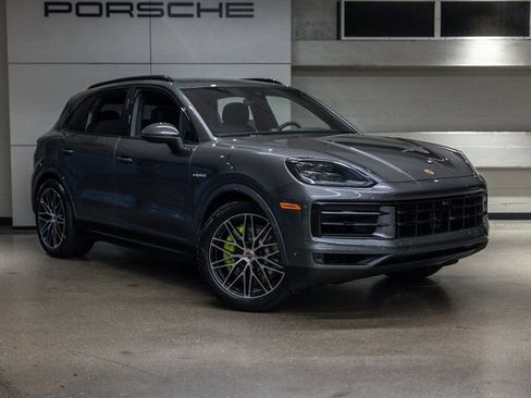 New 2026 Porsche Cayenne E-Hybrid AWD/4WD image 10