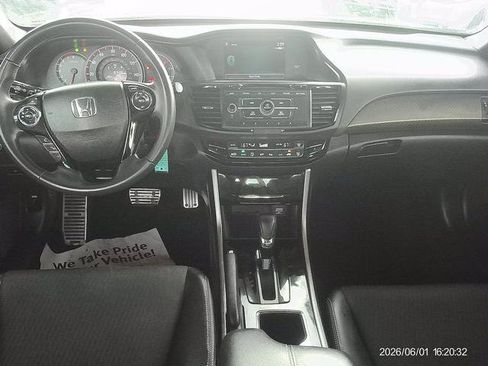 Used 2017 Honda Accord Sport image 6