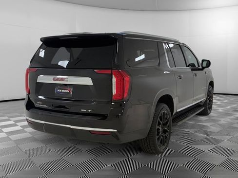 Used 2023 GMC Yukon XL SLT AWD/4WD image 5
