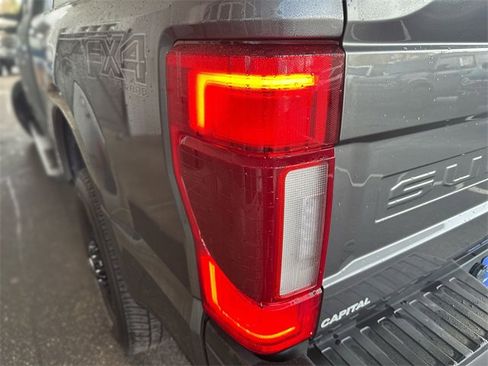 Certified 2022 Ford F250 Lariat w/ Black Appearance Package image 24