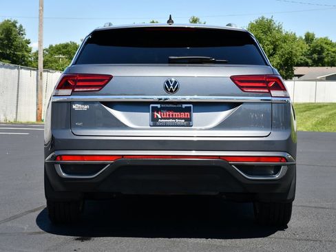 Used 2020 Volkswagen Atlas Cross Sport SE FWD image 6