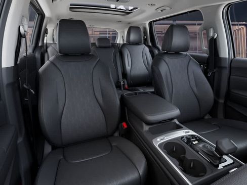New 2026 Kia Carnival SX w/ SX Dark Edition Package FWD image 15
