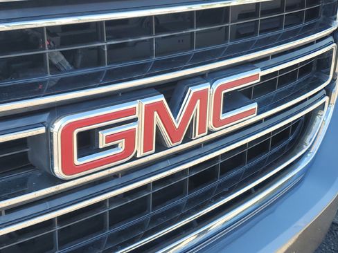 Used 2020 GMC Yukon SLT image 8