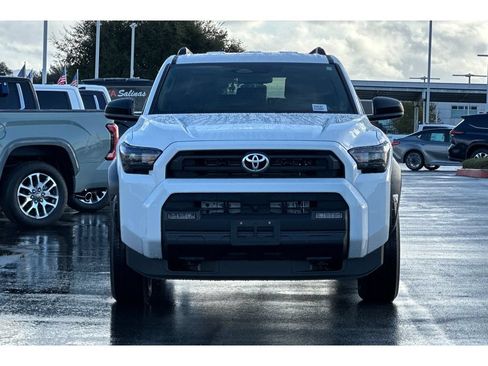 New 2026 Toyota 4Runner SR5 AWD/4WD image 8
