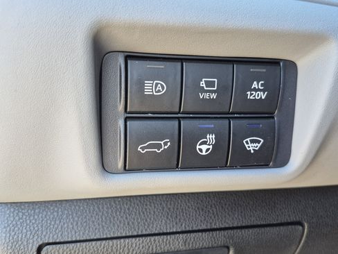 Used 2021 Toyota Highlander Platinum AWD/4WD image 35