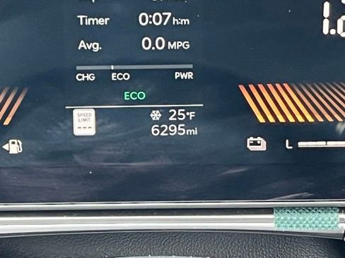 Certified 2025 Kia Sorento EX image 33