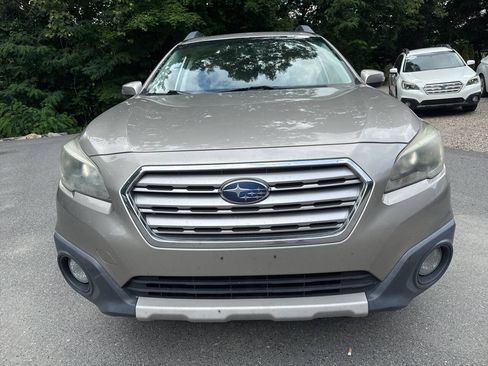Used 2015 Subaru Outback 2.5i Limited AWD/4WD image 4