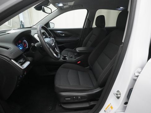 Used 2023 GMC Terrain SLE w/ Driver Convenience Package image 7