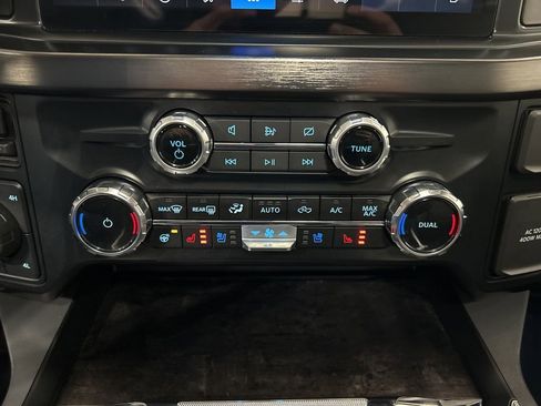 Certified 2024 Ford F250 Lariat w/ Lariat Ultimate Package AWD/4WD image 26
