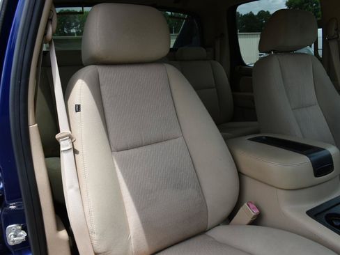 Used 2013 Chevrolet Avalanche LS RWD image 28