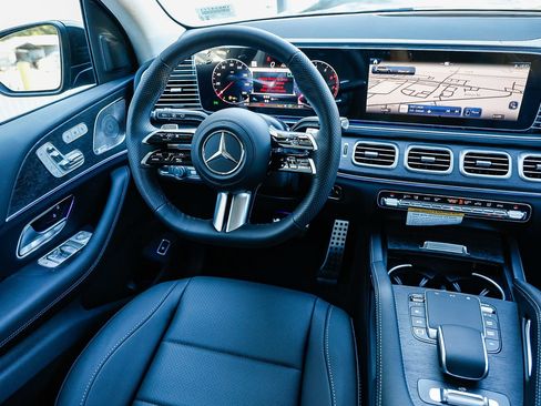 New 2026 Mercedes-Benz GLS 450 4MATIC image 14