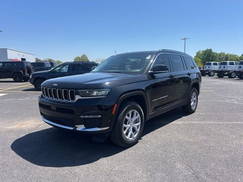 Used 2022 Jeep Grand Cherokee L Limited AWD/4WD image 4