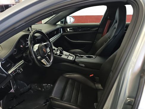 Used 2018 Porsche Panamera 4S w/ Premium Package Plus AWD/4WD image 4