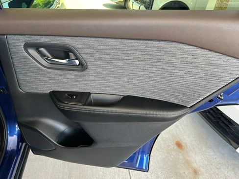 Certified 2023 Nissan Rogue SV AWD/4WD image 16