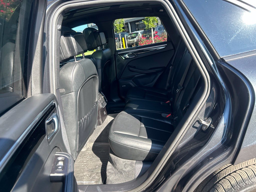 Used 2023 Porsche Macan Turbo AWD/4WD image 20