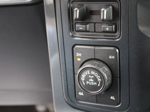 Used 2022 Ford F150 Lariat AWD/4WD image 34