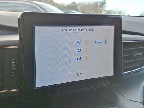 Used 2021 Ford Explorer XLT w/ Equipment Group 202A image 16