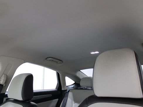 Used 2020 Ford Fusion SE w/ Equipment Group 151A image 26