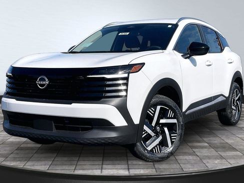 New 2026 Nissan Kicks SV w/ SV Premium Package FWD image 2