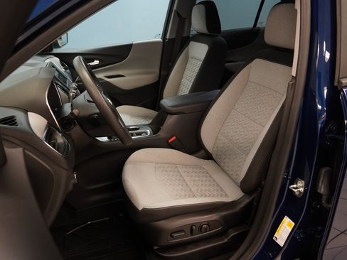 Certified 2022 Chevrolet Equinox LS w/ LS Convenience Package image 3