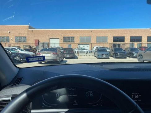 Used 2025 Kia Seltos S image 33