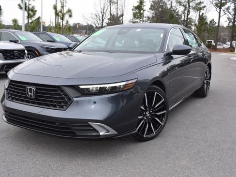 New 2026 Honda Accord Touring image 5