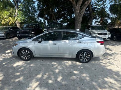Used 2025 Nissan Versa SV FWD image 11