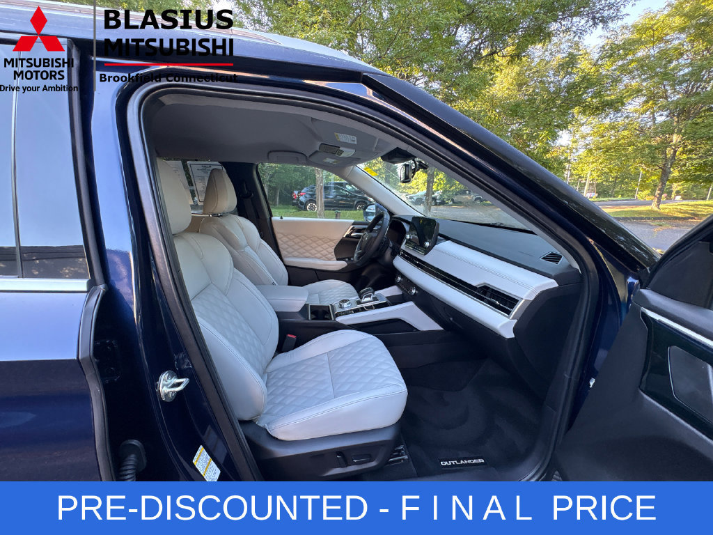 Used 2024 Mitsubishi Outlander SEL AWD/4WD image 37