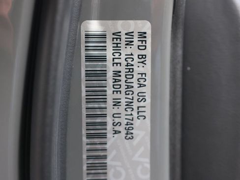 Used 2022 Dodge Durango SXT w/ Blacktop Package AWD/4WD image 32