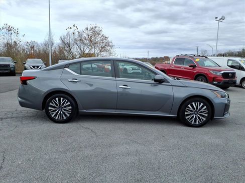 Certified 2023 Nissan Altima 2.5 SV image 14