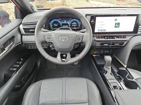 Used 2025 Toyota Camry XSE w/ Premium Plus Package image 11