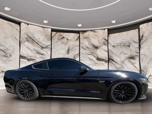 Used 2017 Ford Mustang GT Premium w/ GT Performance Package image 5