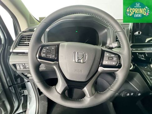 New 2026 Honda Odyssey Touring image 11