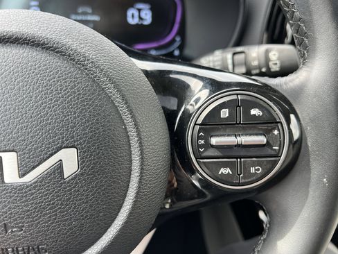 Certified 2025 Kia Soul EX image 24
