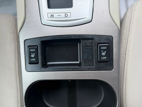 Used 2014 Subaru Legacy 2.5i Premium AWD/4WD image 19