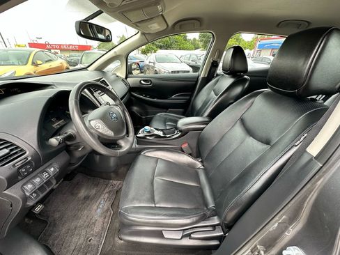 Used 2017 Nissan Leaf SL image 10