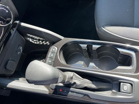 Used 2025 Chevrolet TrailBlazer LT image 39