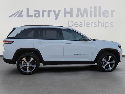 New 2026 Jeep Grand Cherokee Limited w/ Luxury Tech Group II AWD/4WD image 6