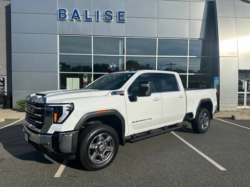 Used 2025 GMC Sierra 2500 SLE w/ SLE Value Package; AWD/4WD image 1