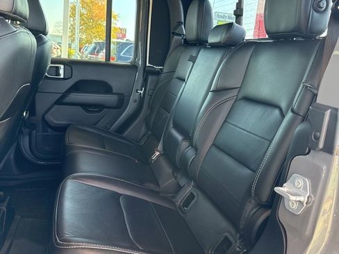 Used 2021 Jeep Gladiator Overland w/ Popular Equipment Package image 19